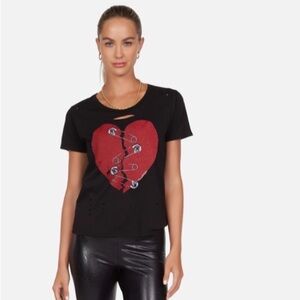 🔘MAYA Black Heart Graphic Women's Top